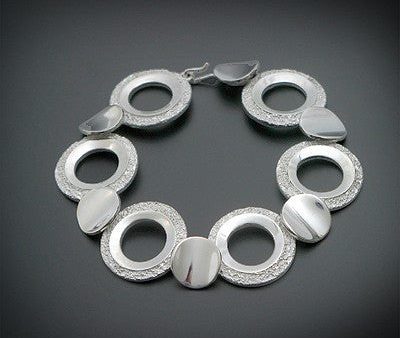 Hardware vintage silver bracelet For Cheap