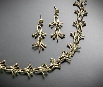 Gold leaves chain necklace For Cheap